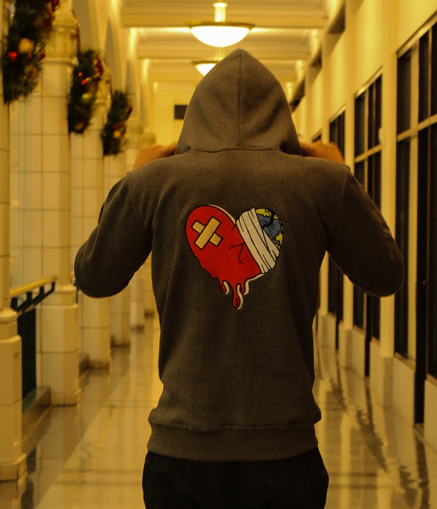 EMBROIDERED HEARTLESS
PULLOVER HOODIE